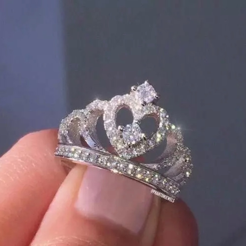 ✨Crown Ring✨ - Picture 3 of 8